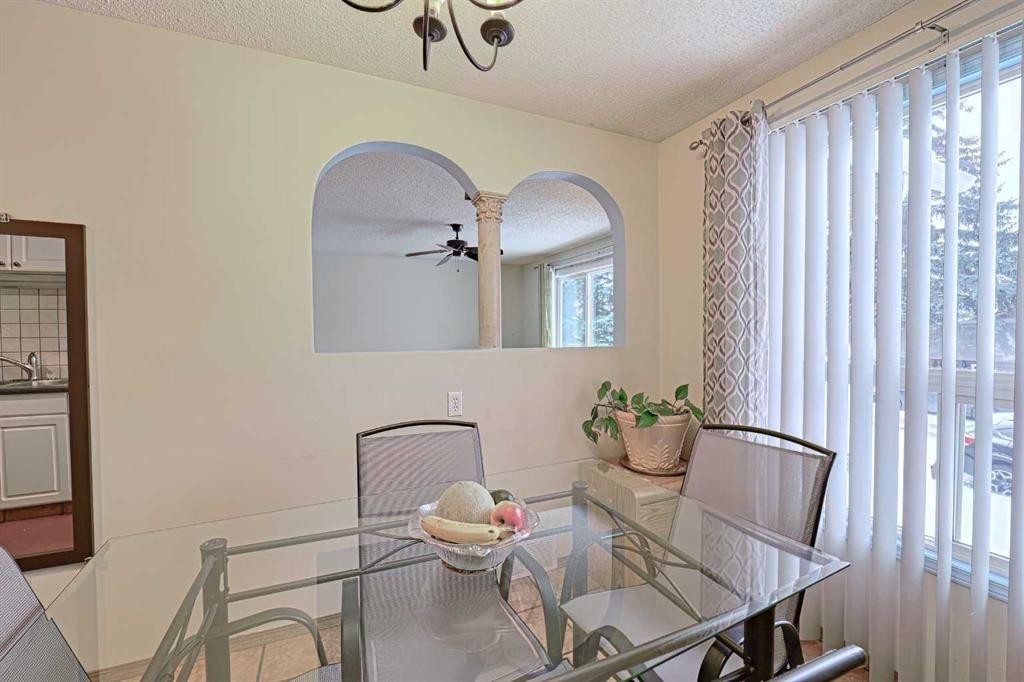 24 Shawmeadows Road Sw, Calgary, AB - Indoor Photo Showing Dining Room