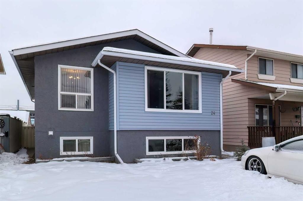 24 Shawmeadows Road Sw, Calgary, AB - Outdoor