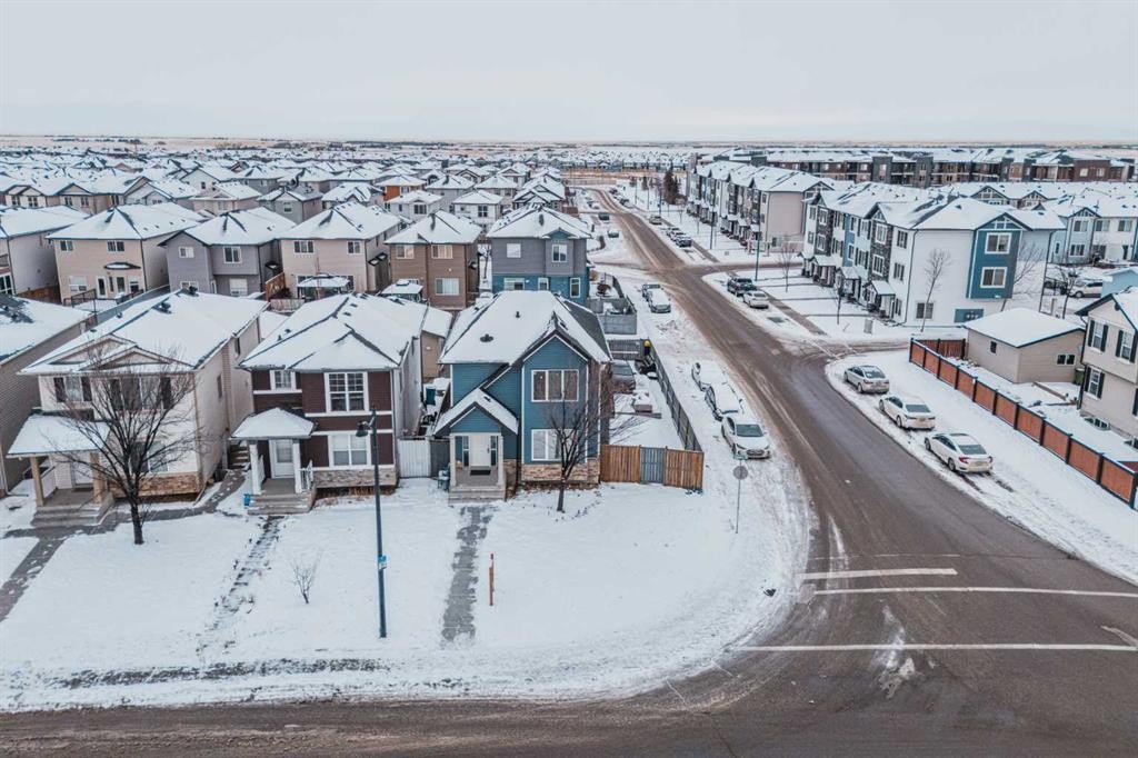 913 Taradale Drive Ne, Calgary, AB - Outdoor With Facade