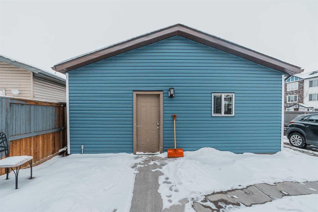 913 Taradale Drive Ne, Calgary, AB - Outdoor With Exterior