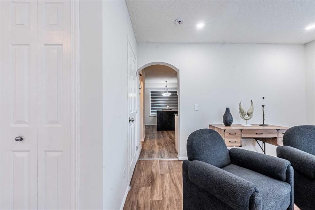 913 Taradale Drive Ne, Calgary, AB - Indoor