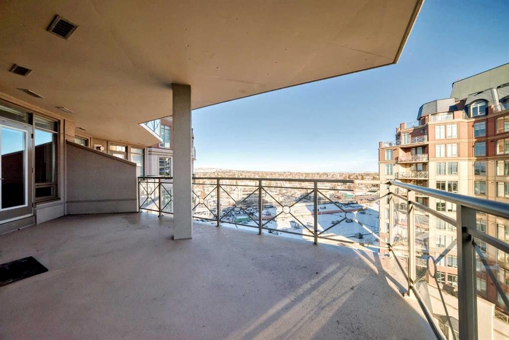 708-1726 14 Avenue Nw, Calgary, AB - Outdoor With Balcony With Exterior