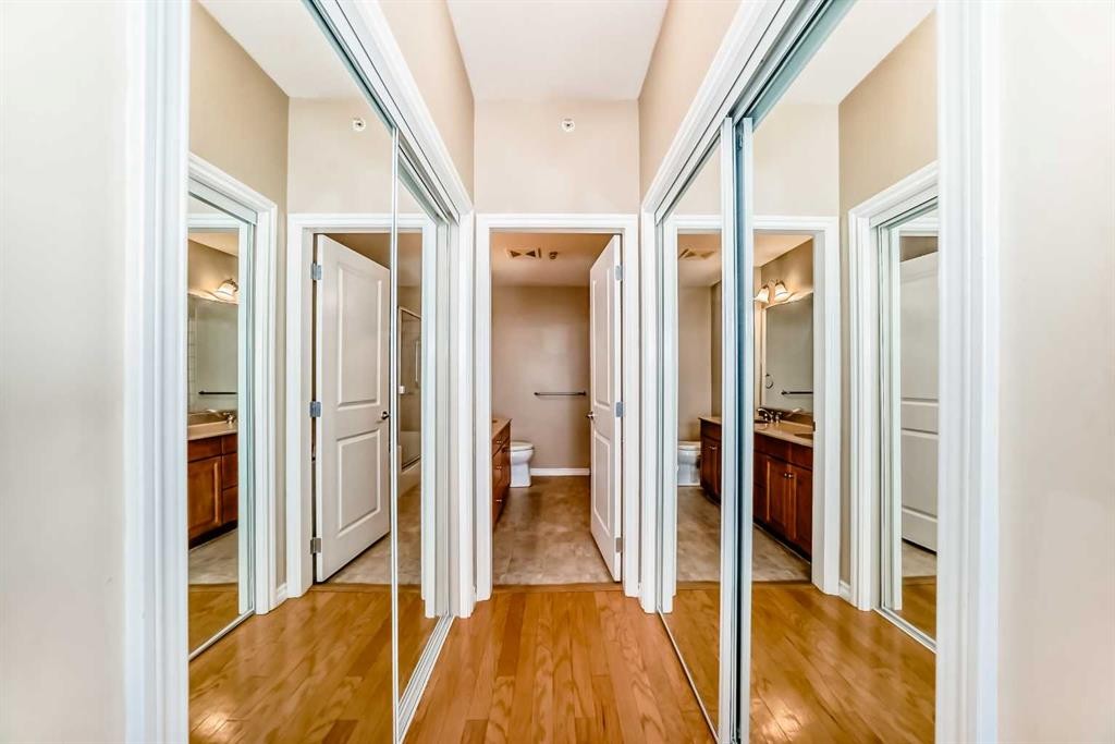 708-1726 14 Avenue Nw, Calgary, AB - Indoor Photo Showing Other Room