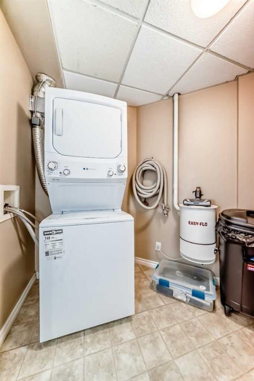 708-1726 14 Avenue Nw, Calgary, AB - Indoor Photo Showing Laundry Room