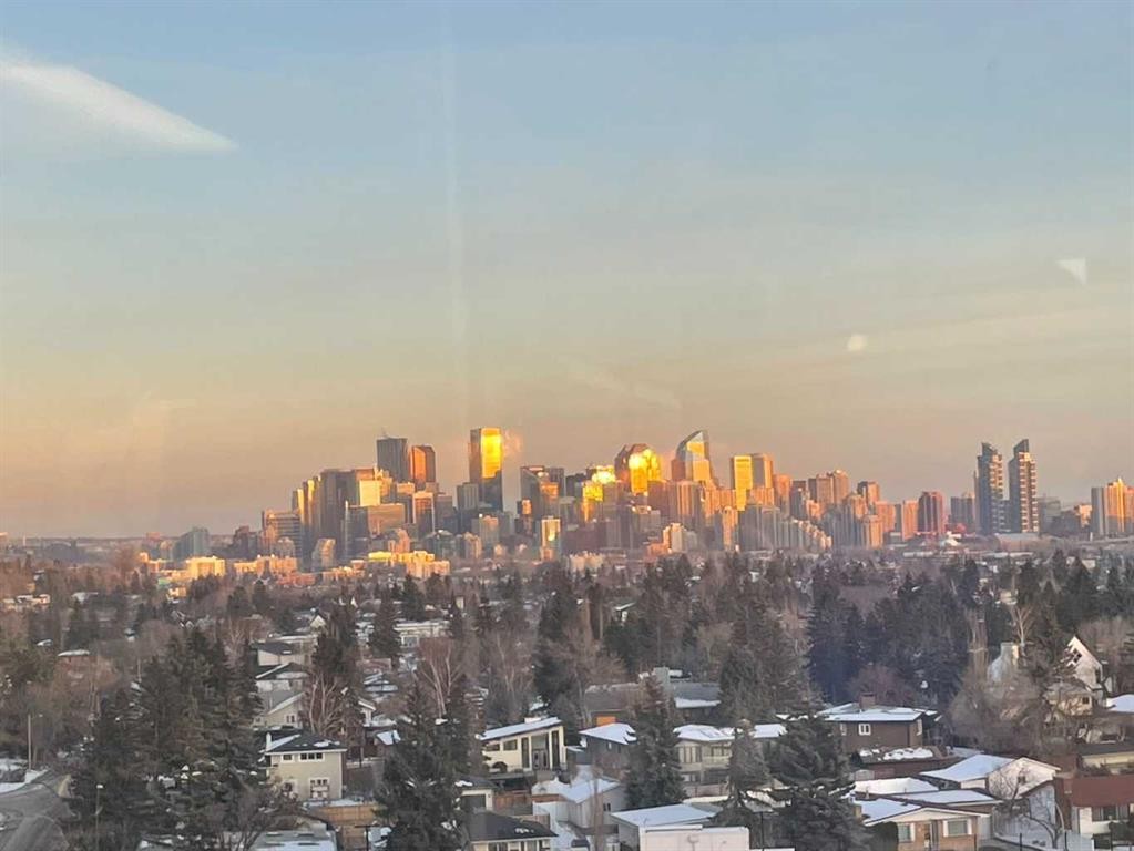 708-1726 14 Avenue Nw, Calgary, AB - Outdoor With View
