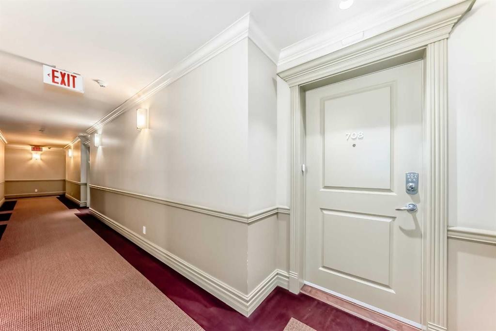 708-1726 14 Avenue Nw, Calgary, AB - Indoor Photo Showing Other Room