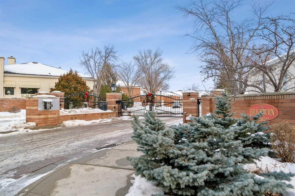 12 Prominence Point Sw, Calgary, AB - Outdoor