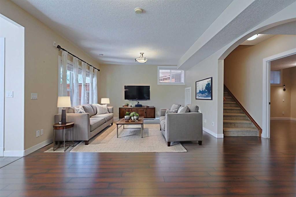55 Tuscany Estates Drive Nw, Calgary, AB - Indoor Photo Showing Living Room