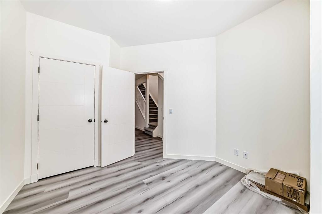 2006 37 Street Se, Calgary, AB - Indoor