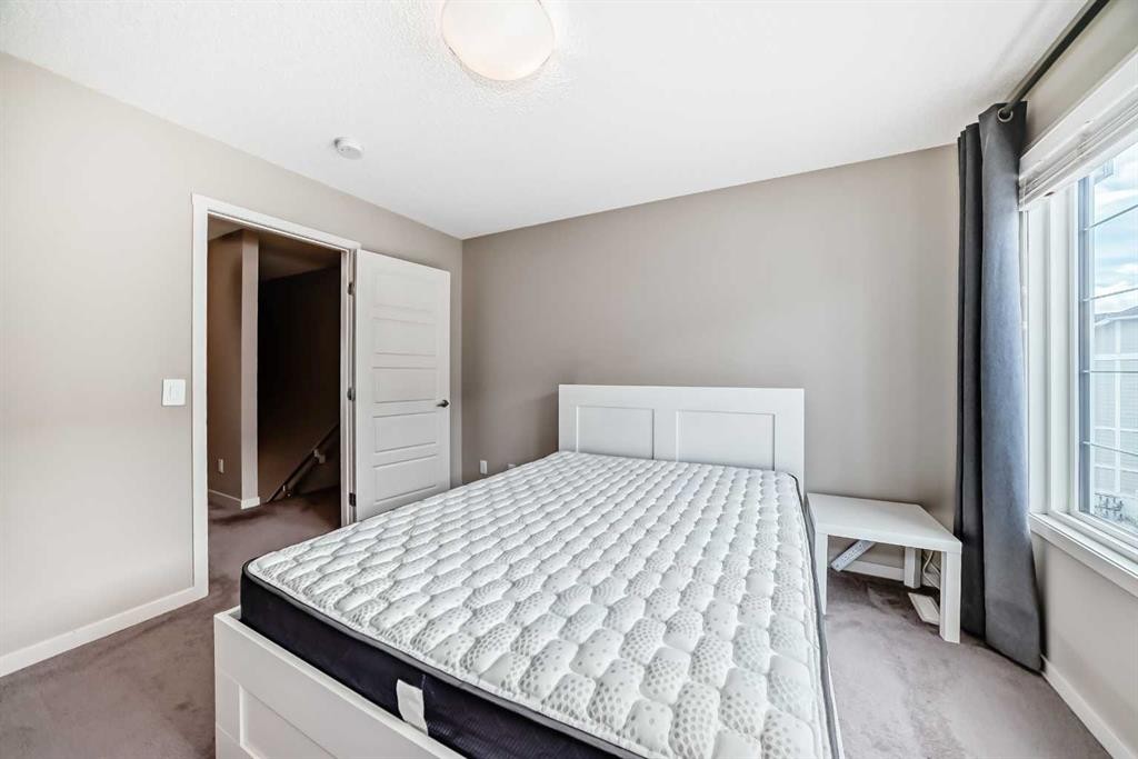 621 Nolanlake Villas Nw, Calgary, AB - Indoor Photo Showing Bedroom