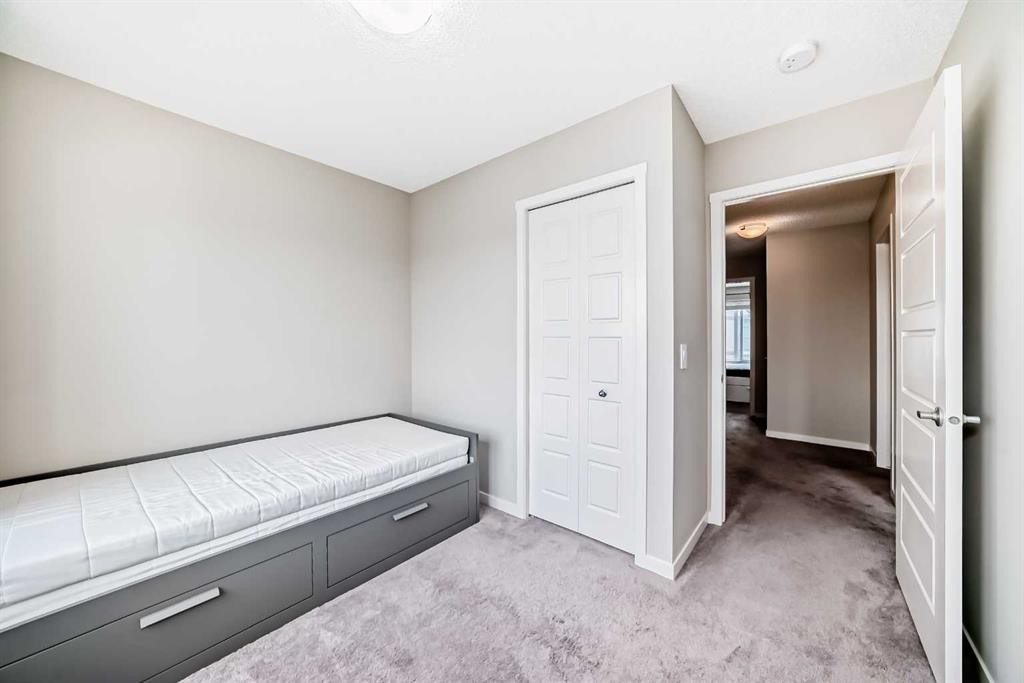 621 Nolanlake Villas Nw, Calgary, AB - Indoor Photo Showing Bedroom