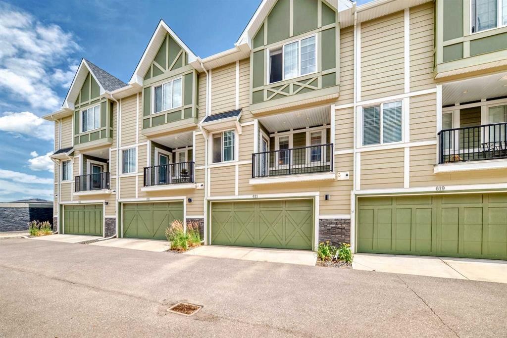 621 Nolanlake Villas Nw, Calgary, AB - Outdoor With Balcony With Facade
