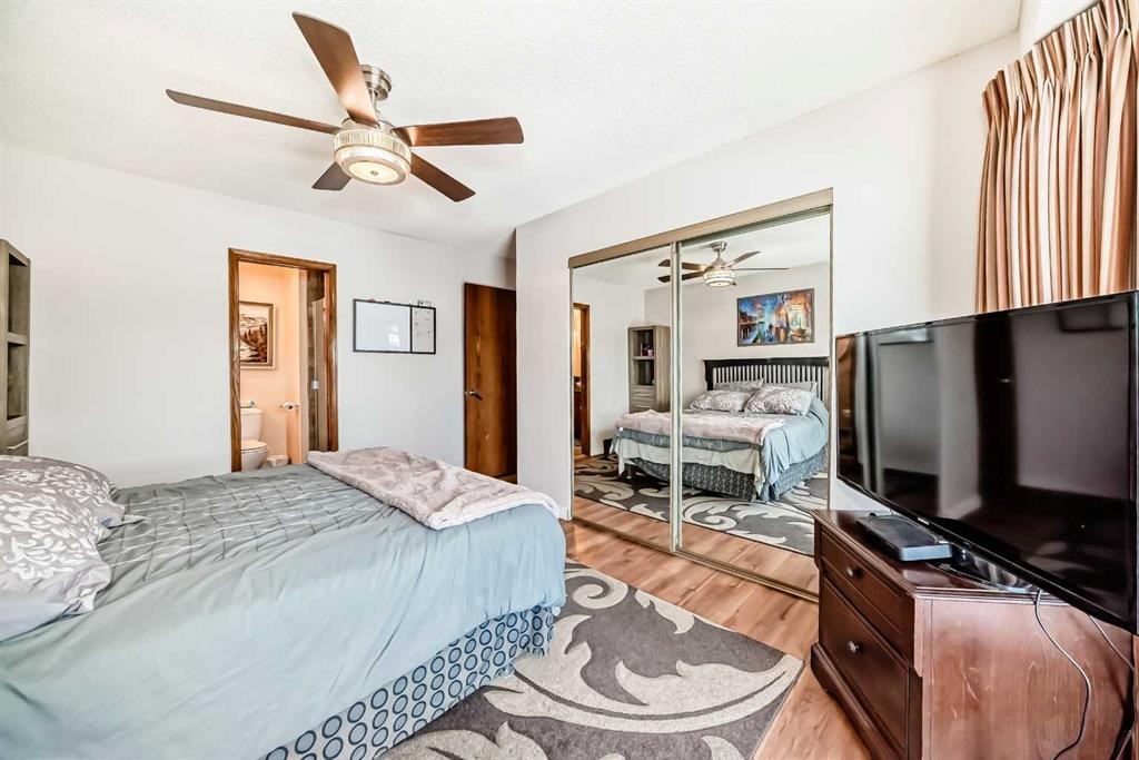 19 Mchugh Place Ne, Calgary, AB - Indoor Photo Showing Bedroom