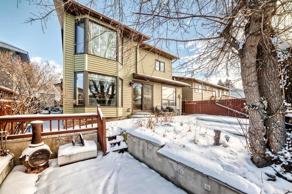 19 Mchugh Place Ne, Calgary, AB - Outdoor