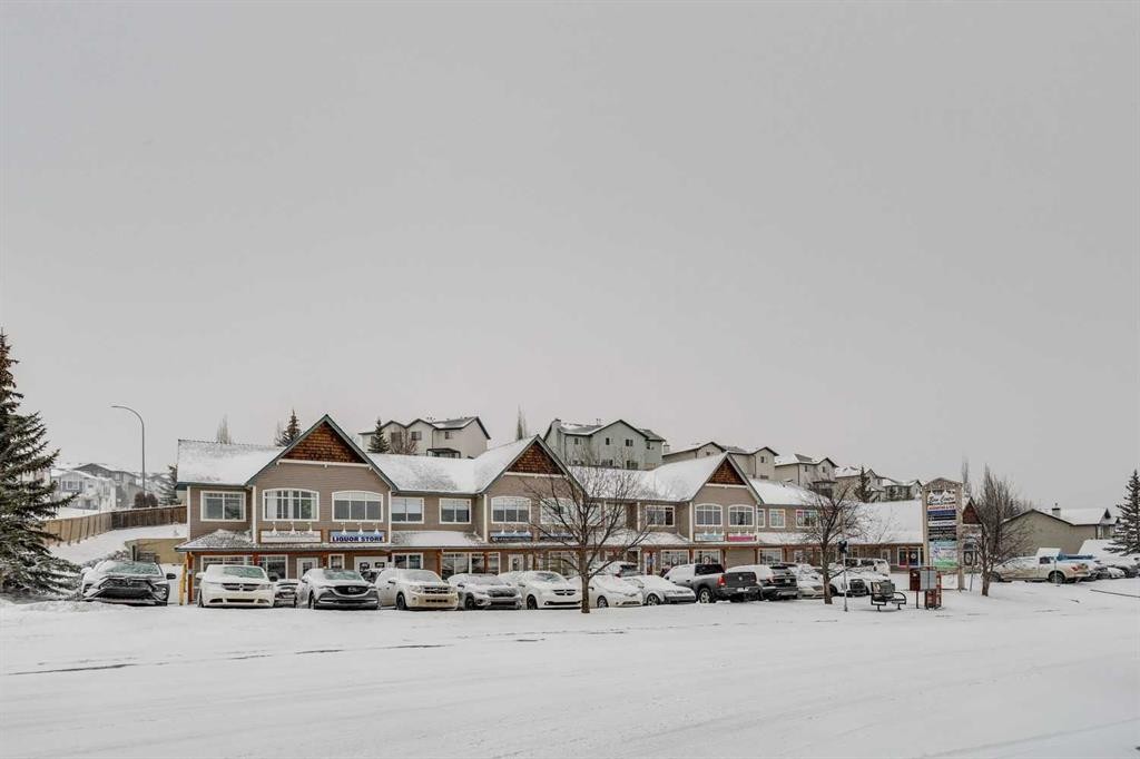 2103 Jumping Pound Common, Cochrane, AB - Outdoor