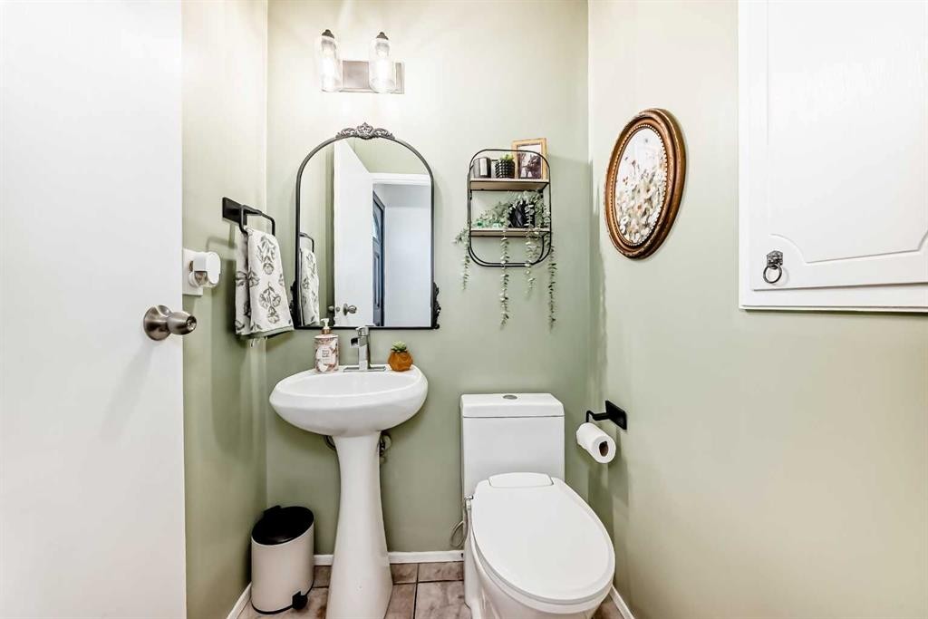 70-7205 4 Street Ne, Calgary, AB - Indoor Photo Showing Bathroom