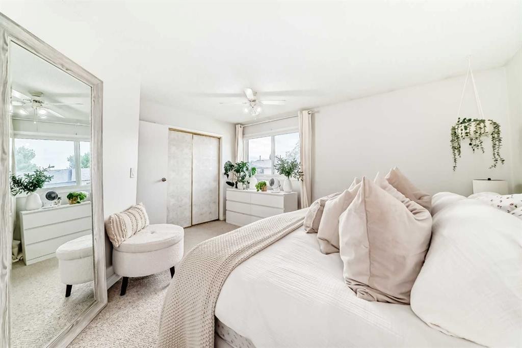 70-7205 4 Street Ne, Calgary, AB - Indoor Photo Showing Bedroom