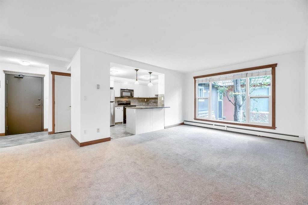 209-315 50 Avenue Sw, Calgary, AB - Indoor