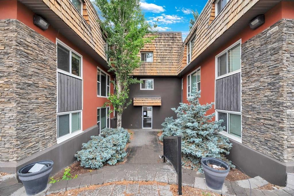 209-315 50 Avenue Sw, Calgary, AB - Outdoor