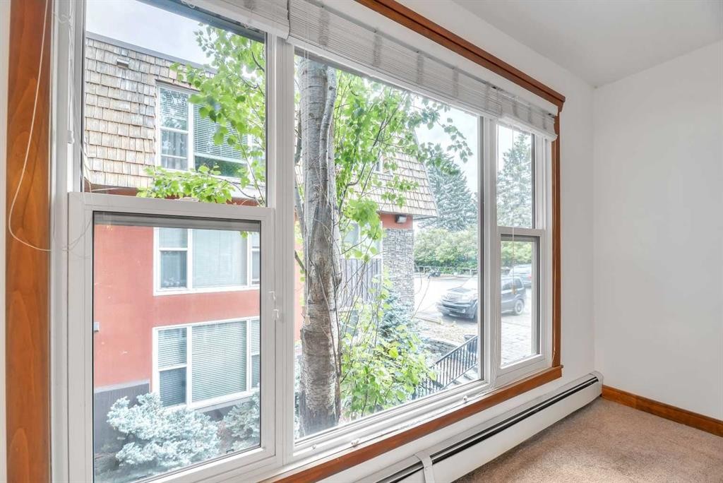 209-315 50 Avenue Sw, Calgary, AB - Indoor Photo Showing Other Room