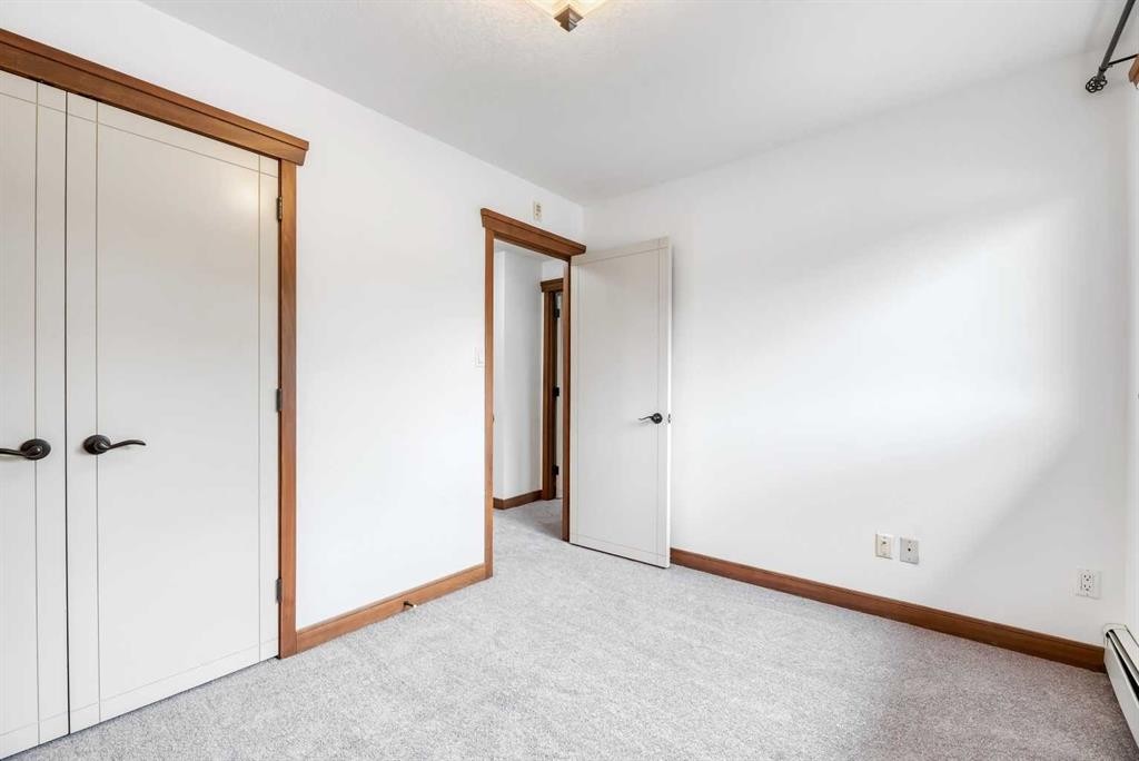 209-315 50 Avenue Sw, Calgary, AB - Indoor Photo Showing Other Room
