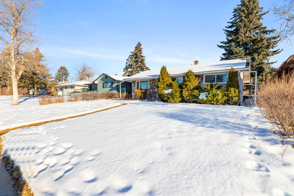 2618 46 Street Se, Calgary, AB - Outdoor With Facade