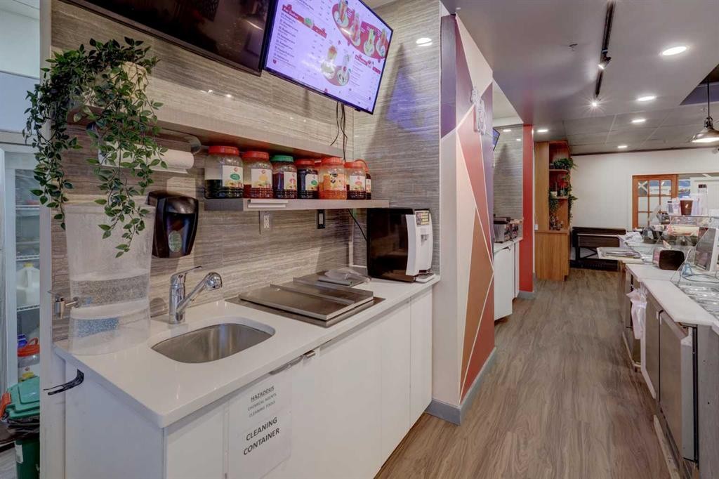 101-128 2 Avenue Se, Calgary, AB