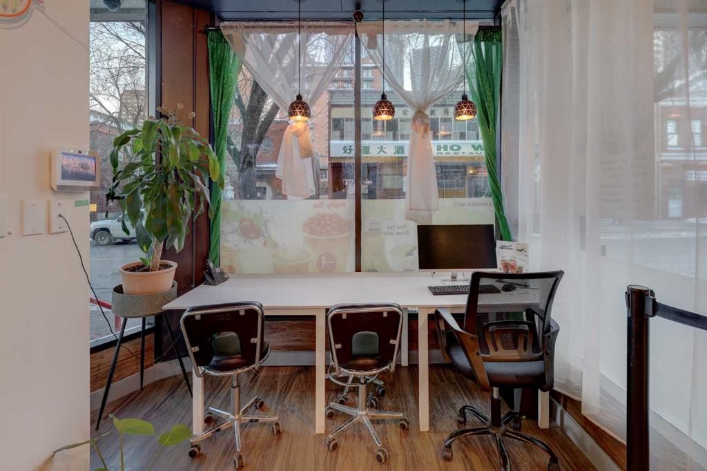 101-128 2 Avenue Se, Calgary, AB