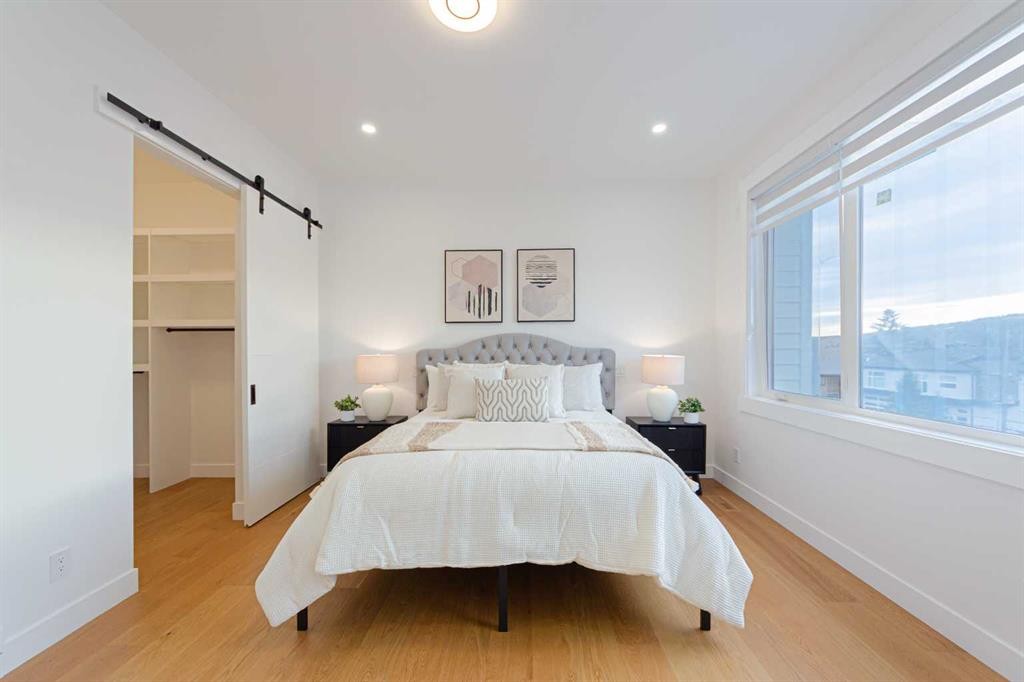 5003 21 Avenue Nw, Calgary, AB - Indoor Photo Showing Bedroom