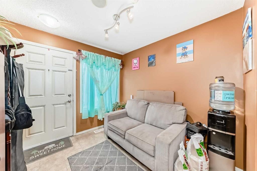 244 Saddlebrook Point Ne, Calgary, AB - Indoor