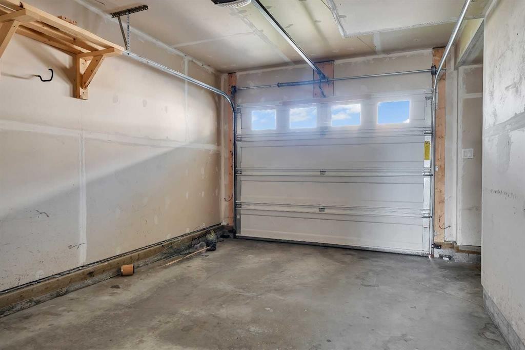 23 Redstone Circle Ne, Calgary, AB - Indoor Photo Showing Garage
