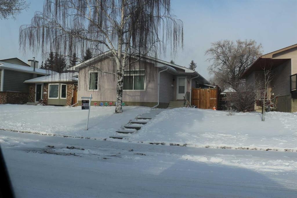 112 Woodvale Road Sw, Calgary, AB - Outdoor