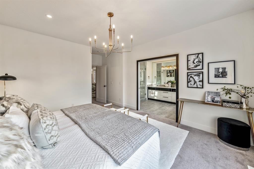 3316 41 Street Sw, Calgary, AB - Indoor Photo Showing Bedroom