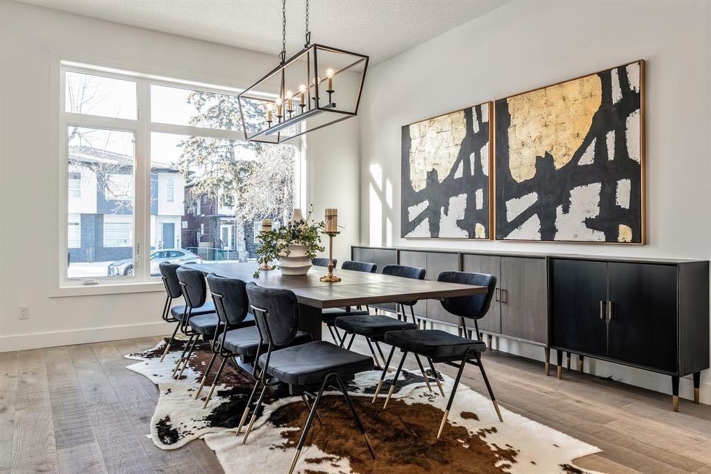 3316 41 Street Sw, Calgary, AB - Indoor