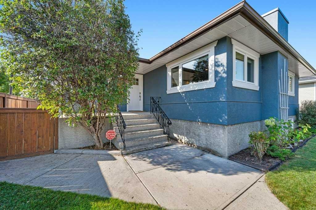 1131 15 Avenue Ne, Calgary, AB - Outdoor