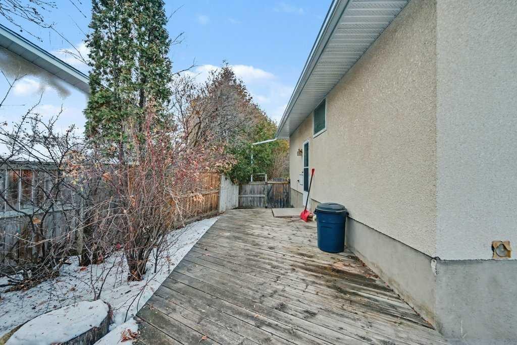 200 Van Horne Crescent Ne, Calgary, AB - Outdoor
