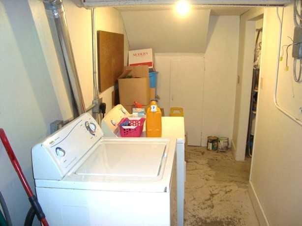 319 Main Street, Trochu, AB