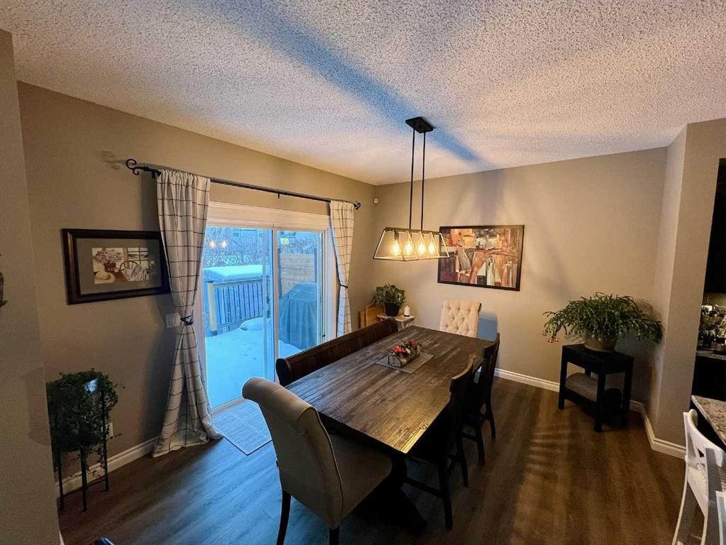 2117 Reunion Boulevard Nw, Airdrie, AB - Indoor Photo Showing Dining Room