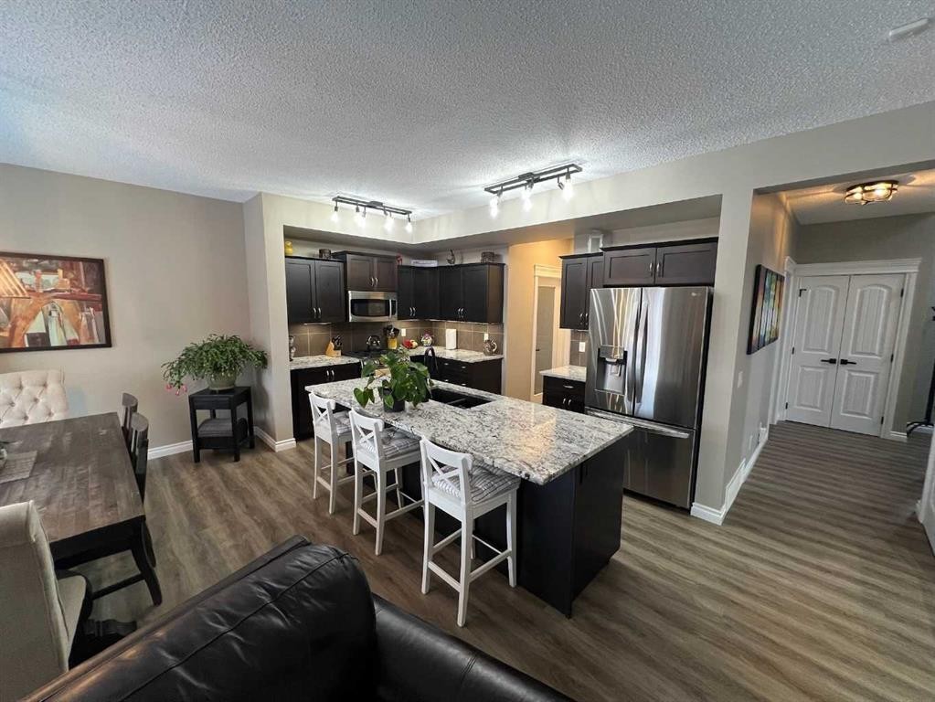 2117 Reunion Boulevard Nw, Airdrie, AB - Indoor