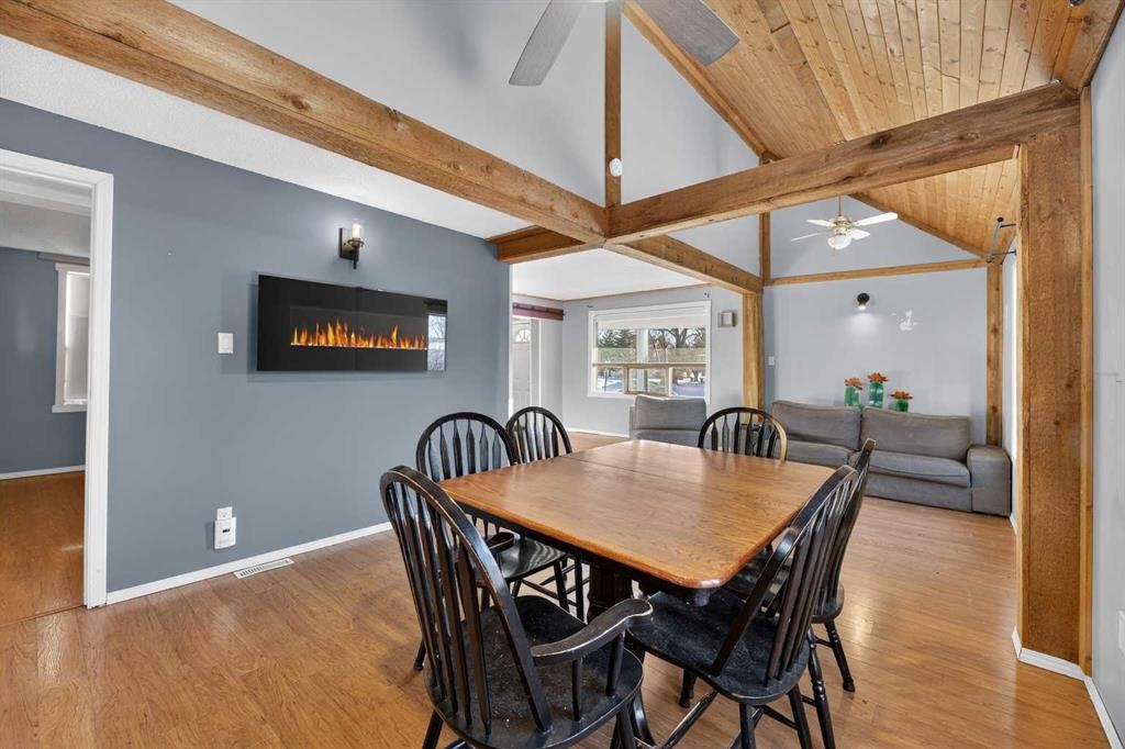 4806 49 Street, Olds, AB - Indoor Photo Showing Dining Room