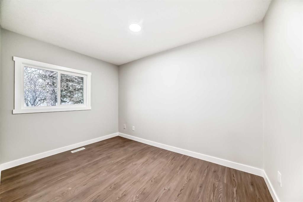 6791 Malvern Road Ne, Calgary, AB - Indoor Photo Showing Other Room