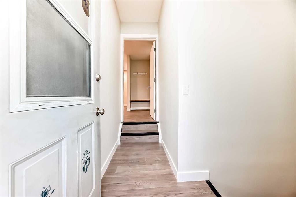 6791 Malvern Road Ne, Calgary, AB - Indoor Photo Showing Other Room