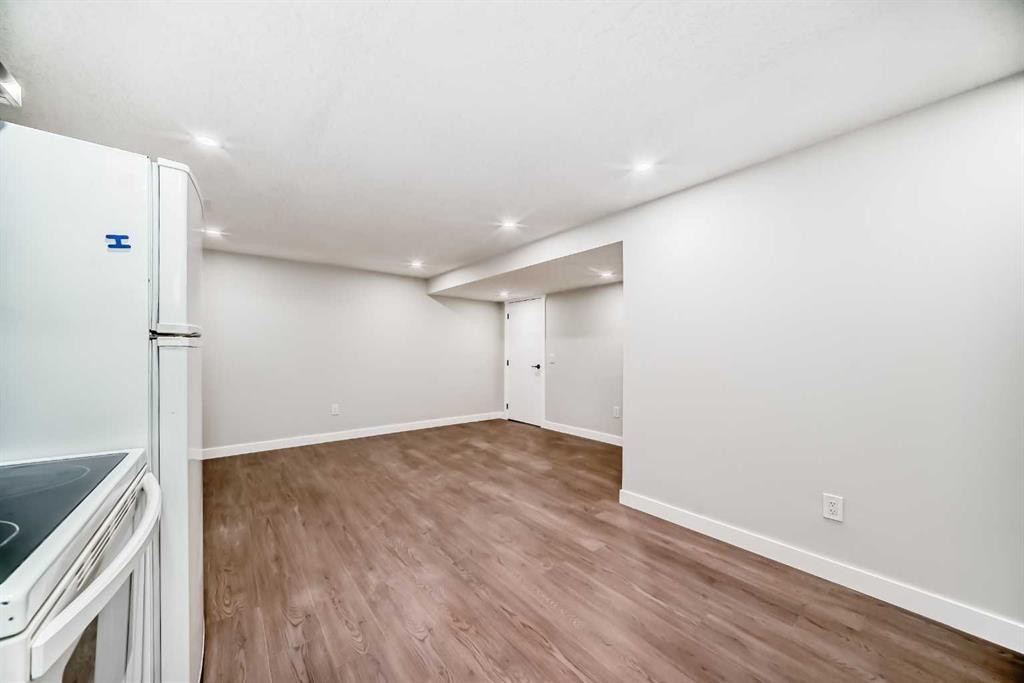 6791 Malvern Road Ne, Calgary, AB - Indoor Photo Showing Other Room