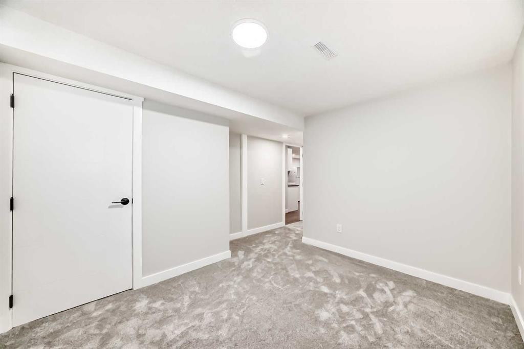 6791 Malvern Road Ne, Calgary, AB - Indoor Photo Showing Other Room