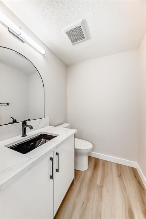100 Beddington Circle Ne, Calgary, AB - Indoor Photo Showing Bathroom