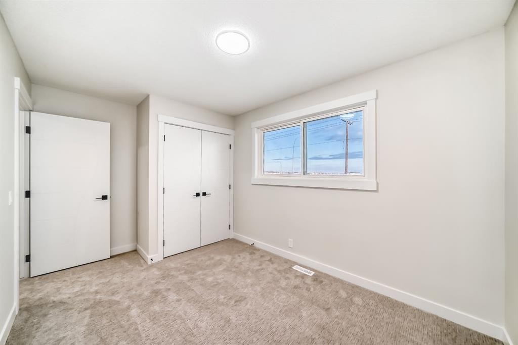 100 Beddington Circle Ne, Calgary, AB - Indoor Photo Showing Other Room