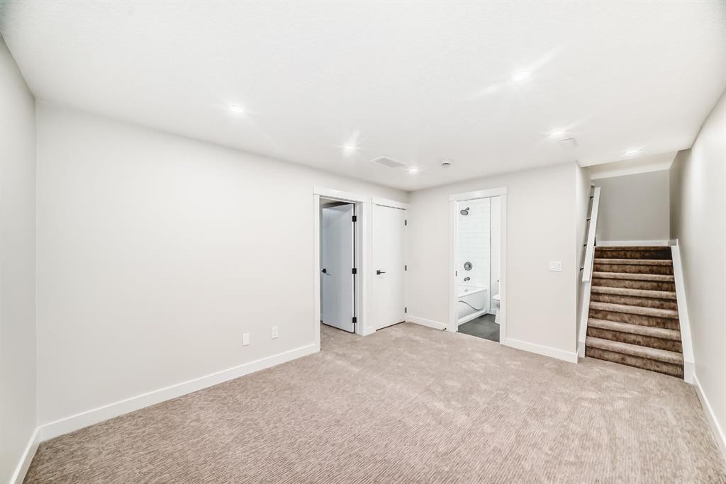 100 Beddington Circle Ne, Calgary, AB - Indoor Photo Showing Other Room