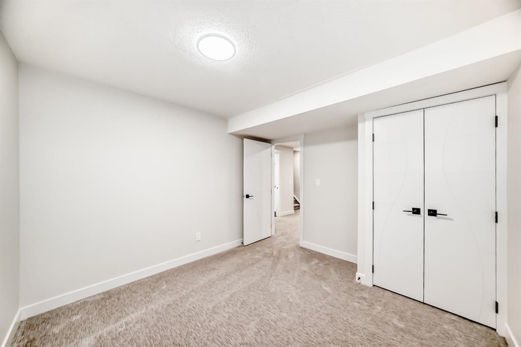 100 Beddington Circle Ne, Calgary, AB - Indoor Photo Showing Other Room
