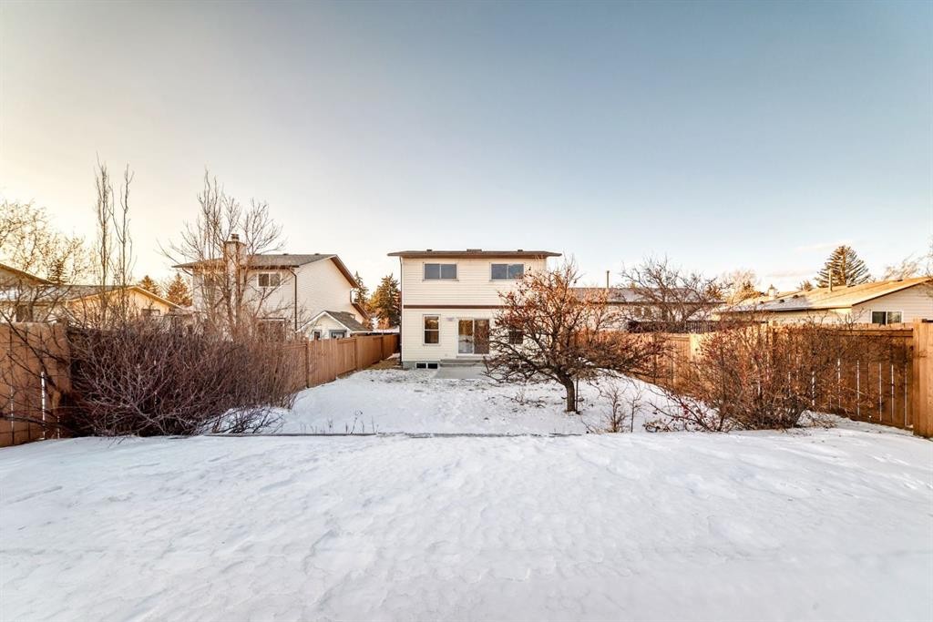 100 Beddington Circle Ne, Calgary, AB - Outdoor