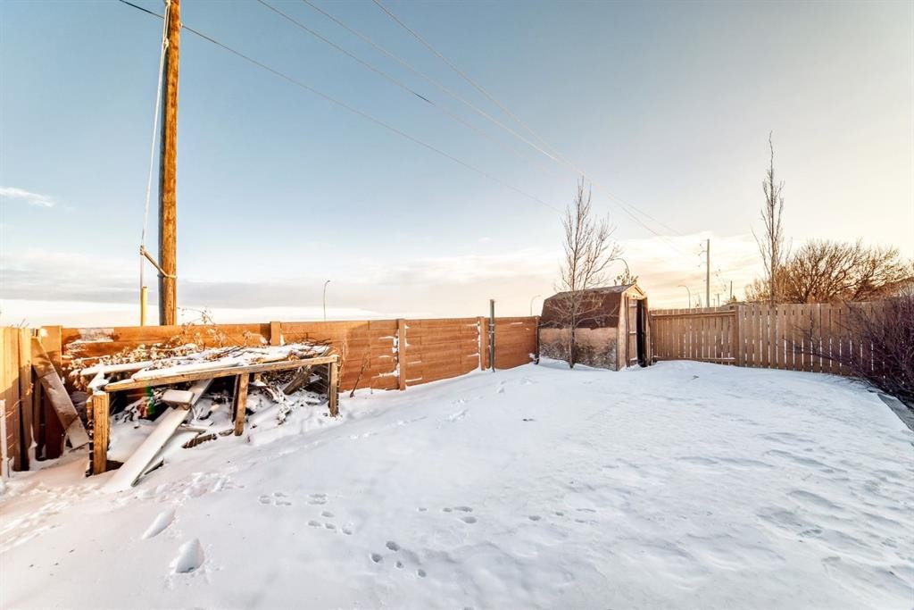 100 Beddington Circle Ne, Calgary, AB - Outdoor